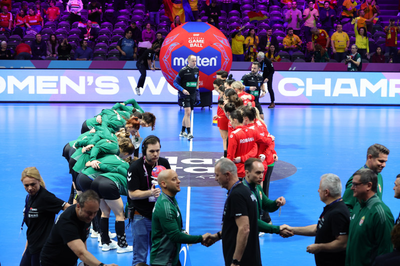 HANDBAL FEMININ:UNGARIA-ROMANIA, CAMPIONATUL MONDIAL DE HANDBAL FEMININ 2025 (03.12.2025)