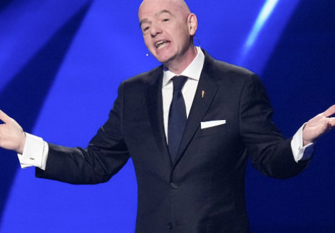 "Omul ăsta n-are nicio rușine!" Președintele FIFA a "comis-o" și la tragere, după selfie-ul cu sicriul lui Pele