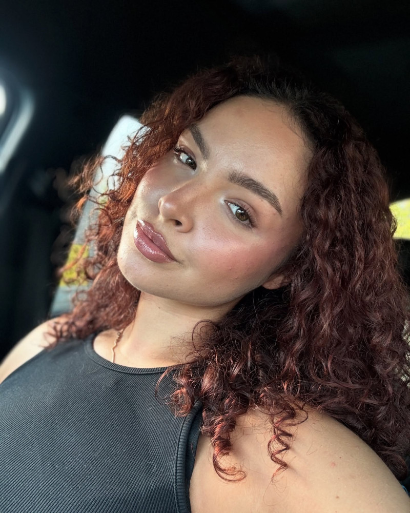 aliciagogirla_1753556765_3685423724341797347_1575809226