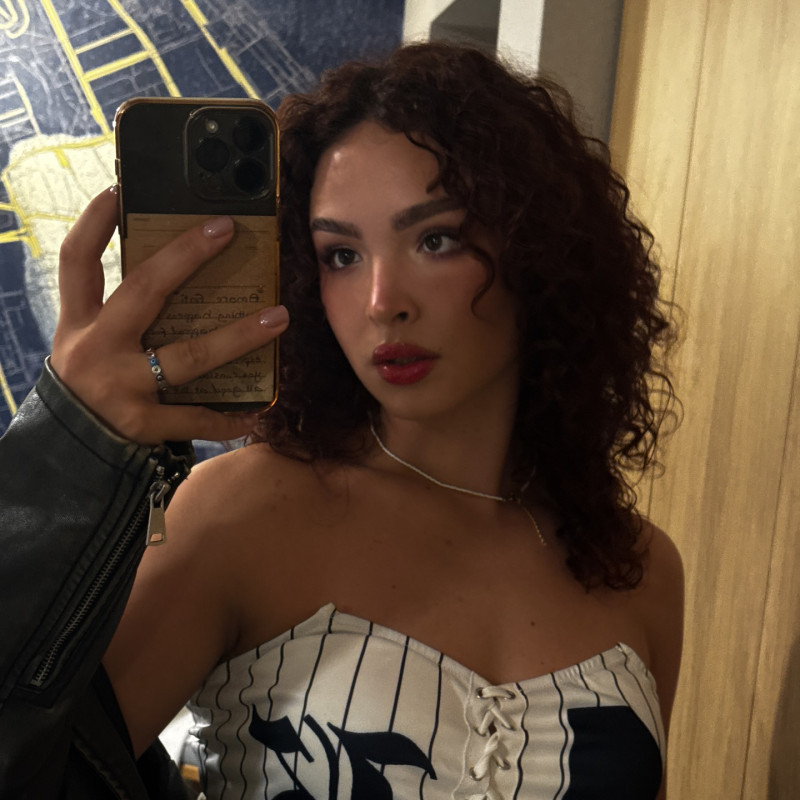 aliciagogirla_1759344117_3733971547229800582_1575809226