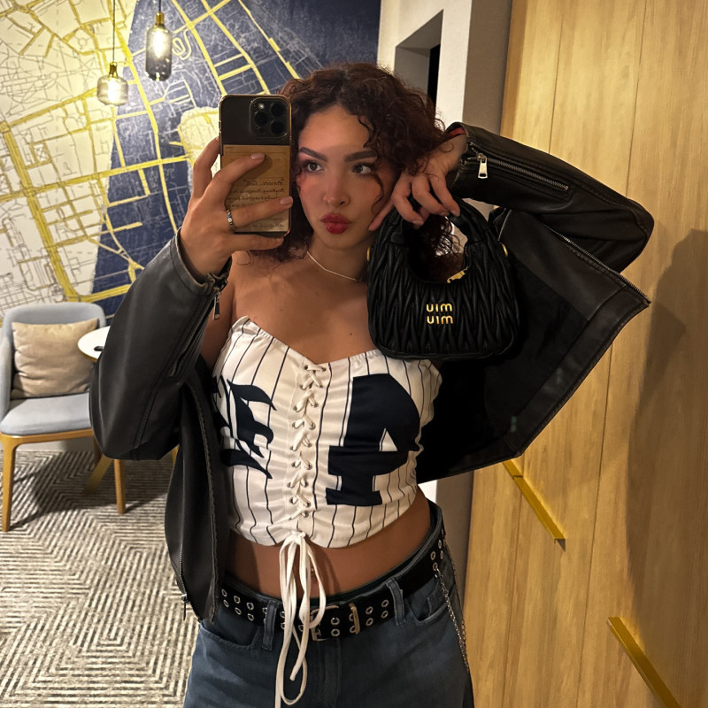 aliciagogirla_1759344117_3733971547624088232_1575809226