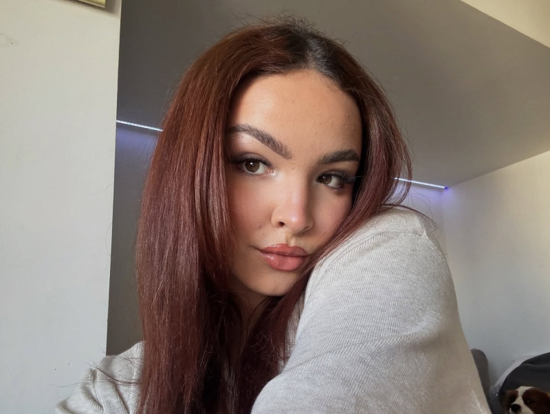 aliciagogirla_1761756133_3754205011644297201_1575809226