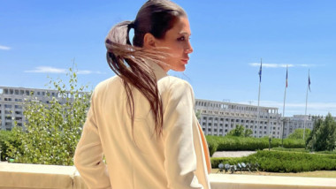 Elena Băsescu, de nerecunoscut! Cum arată, la prima apariție după ce s-a votat în unanimitate să fie dată afară