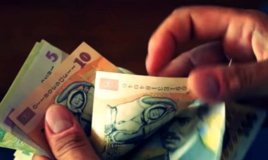 Avalanșă de taxe din ianuarie. Analiștii explică decizia CCR: Din 2027 va fi și mai rău