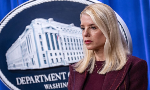 FBI a publicat o fotografie cu unul dintre cei mai căutați oameni din lume! FOTO Recompensa: 15.000.000 $