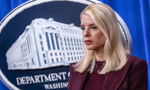 FBI a publicat o fotografie cu unul dintre cei mai căutați oameni din lume! FOTO Recompensa: 15.000.000 $