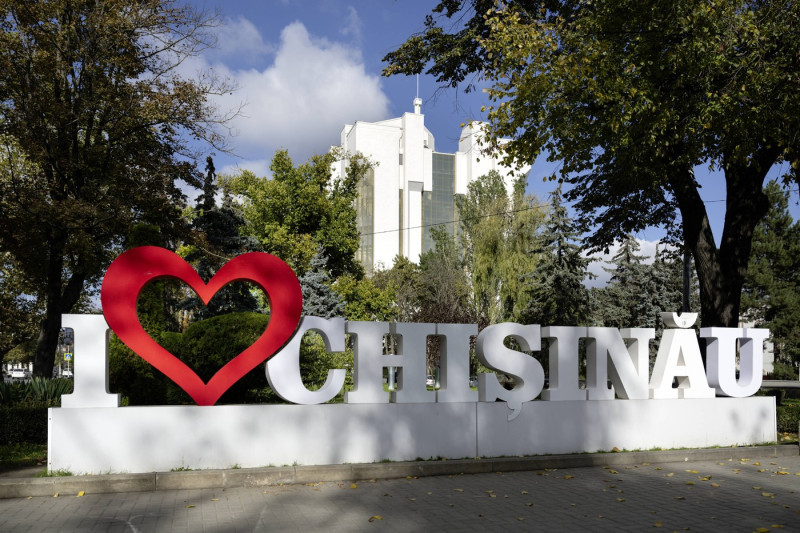 MDA , REPUBLIK MOLDAU / MOLDAWIEN : Der Dienstsitz der Praesidentin ( Praesidialamt ) in Chisinau / Kischinau , 19.10.20
