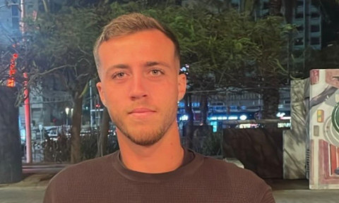 La 22 de ani, s-a mutat în Moldova și nu i-a venit să creadă ce a văzut: ”La mall, la toaletă, era doar o gaură în podea”