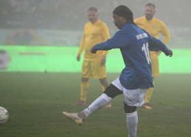 Surpriză uriașă: câți bani ar fi primit, de fapt, Ronaldinho pentru o zi la Iași!