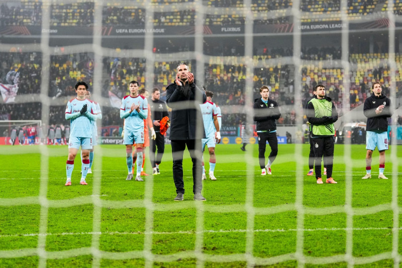Bucharest - Feyenoord coach Robin van Persie during the sixth match of the UEFA Europa League 2025/2026. The match is set between Fotbal Club FCSB and Feyenoord at Arena Nationala on 11 December 2025 in Bucharest, Romania. (Box to Box Pictures/Yannick Ver