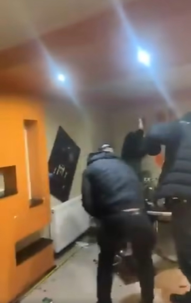 suporteri-feyenoord-apartament-bucuresti17