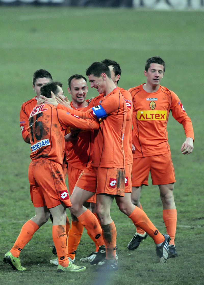 FOTBAL:STEAUA BUCURESTI-CEAHLAUL PIATRA NEAMT 1-3,LIGA 1 (20.02.2010)