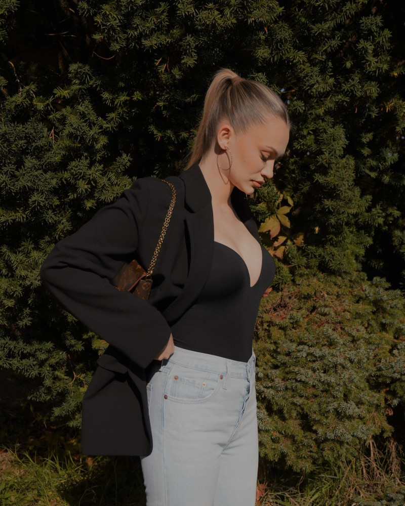 anastasiaa.4_1729522306_3483808071781922261_365846279
