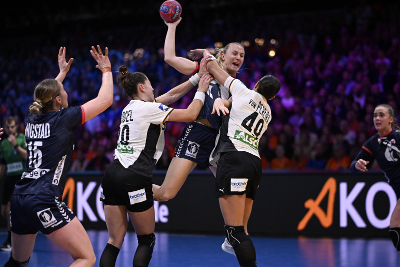 HAND CHPT DU MONDE FEMININ 2025 ALLEMAGNE-NORVEGE (20-23)