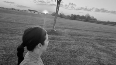 O jurnalistă și soțul ei, găsiți împușcați în casă. Ce s-a întâmplat cu fiul lor de 3 ani, martor la tragedie