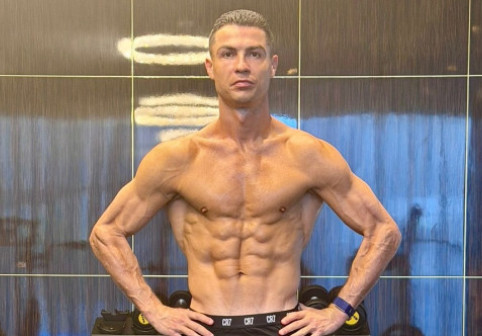 Cristiano Ronaldo arată așa la 40 de ani și are șase mese pe zi! Ce nu consumă niciodată și alimentul ”magic” din dietă