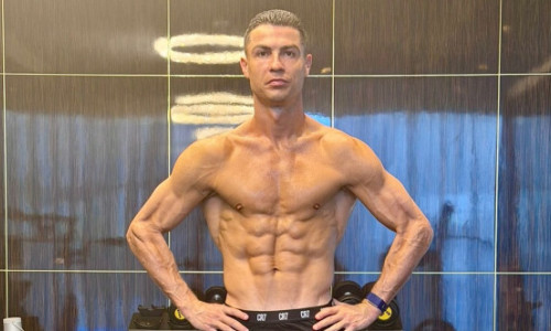 Cristiano Ronaldo arată așa la 40 de ani și are șase mese pe zi! Ce nu consumă niciodată și alimentul ”magic” din dietă