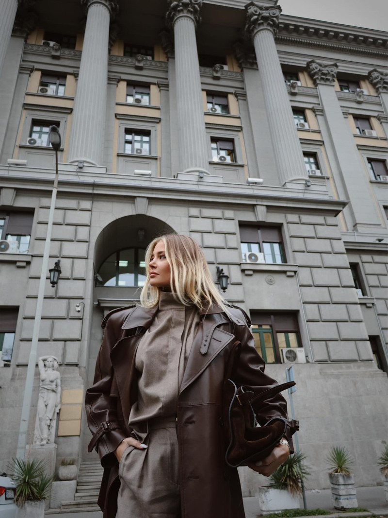 sofijamilo_1765110297_3782341770823360842_202116301