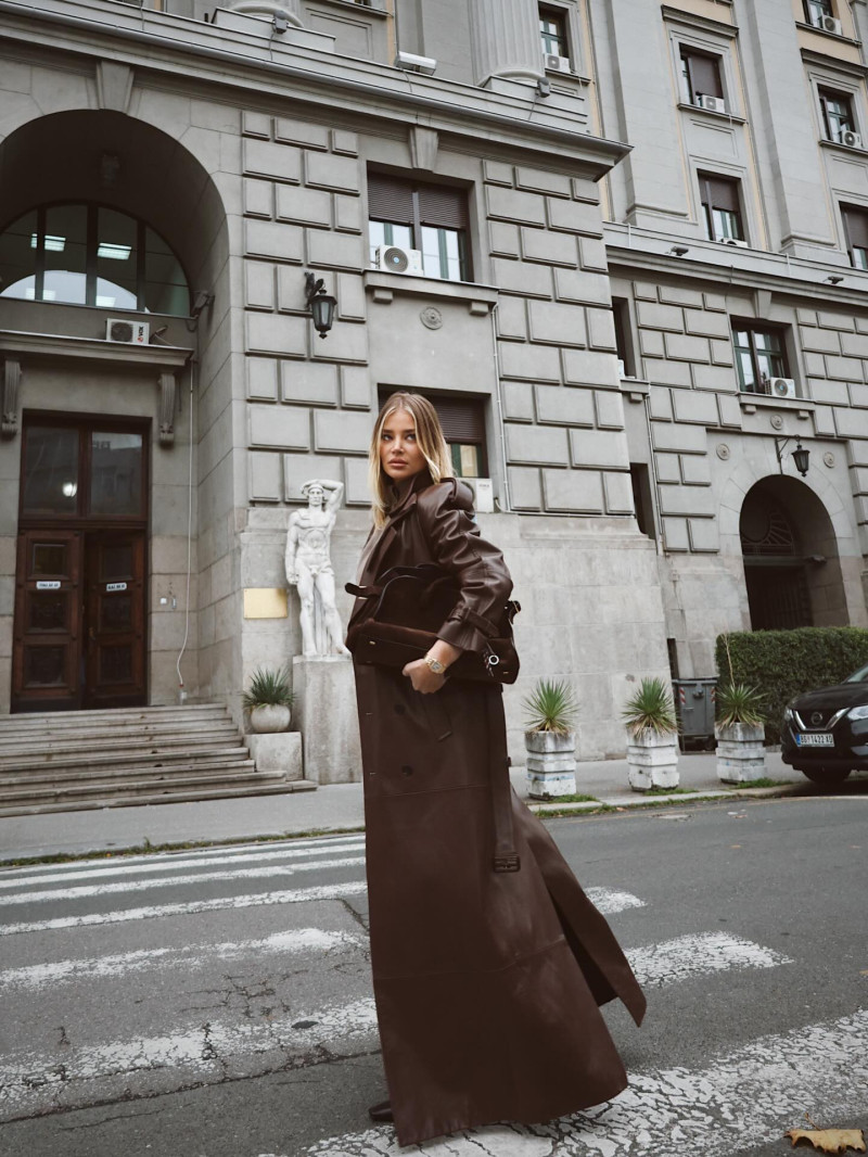 sofijamilo_1765110297_3782341770823398484_202116301