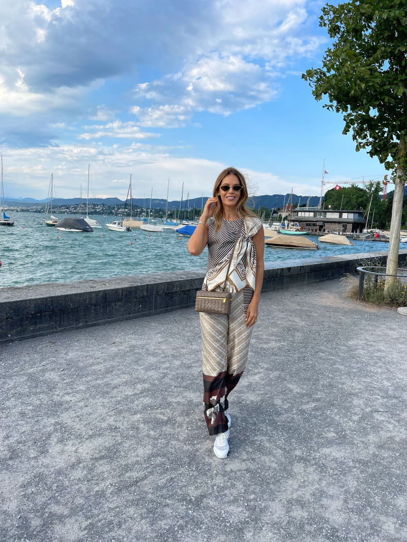 adrianapetrescuofficial_1751824619_3670893427922400991_1425264401