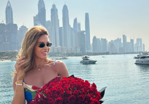 Soția lui Dan Petrescu și-a serbat ziua la Dubai: "Vă iubesc pe toți!" Raluca Zenga a reacționat imediat