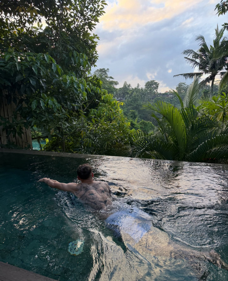 alinaa_dragomir_1766624287_3795042045246275232_1718298100