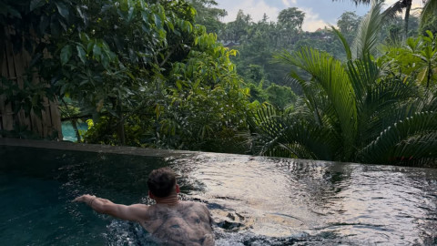 Un titular de la FCSB, vacanță de vis într-un loc exotic! Imagini tari cu fotbalistul reinventat de Gigi Becali