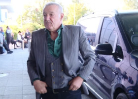 Gigi Becali și-a vizitat fiica în străinătate și a început să plângă când a ieșit pe stradă: "Mă uitam la femei și mă gândeam"