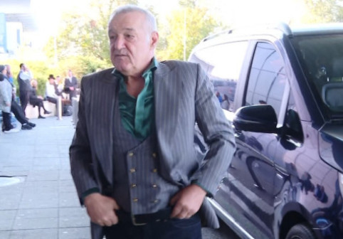 Gigi Becali și-a vizitat fiica în străinătate și a început să plângă când a ieșit pe stradă: "Mă uitam la femei și mă gândeam"