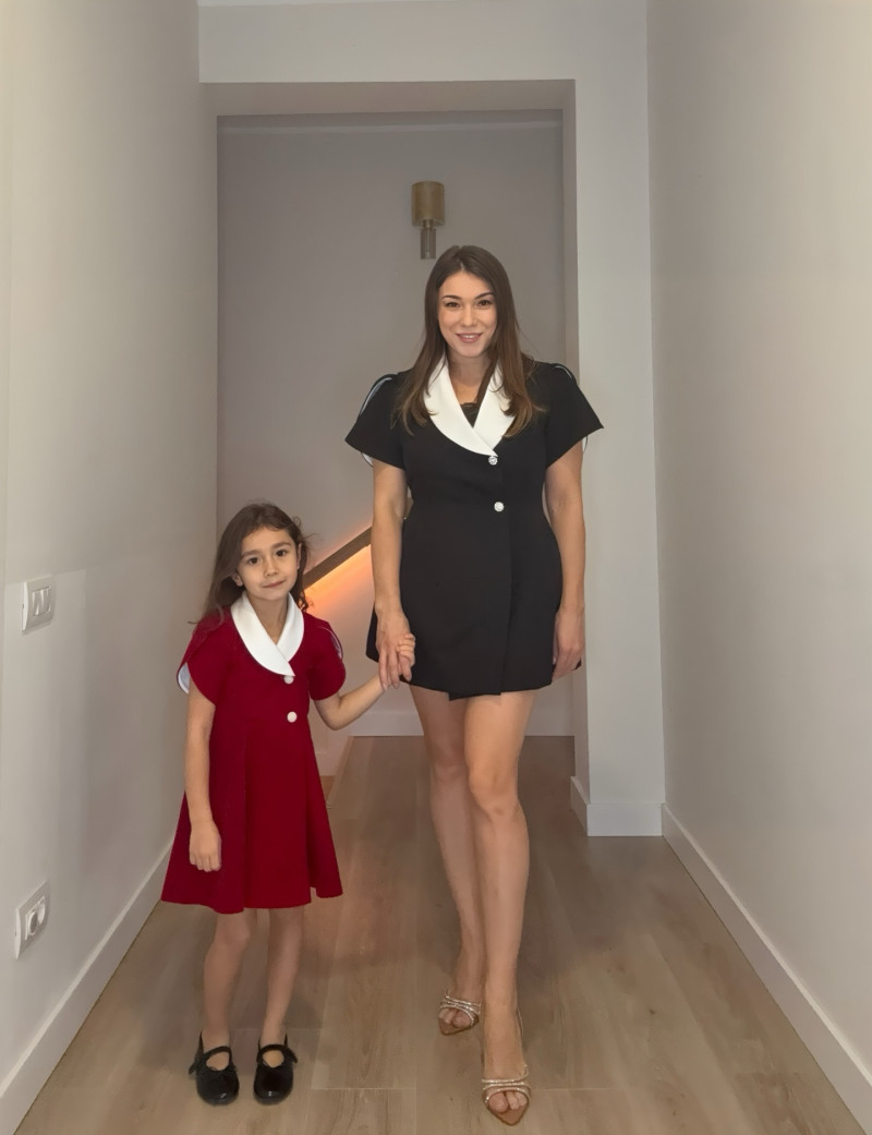 monicarosuofficial_1765221678_3783276102119117999_265317847