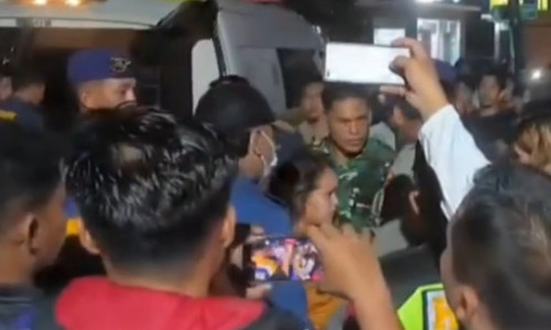 A murit alături de trei dintre copiii săi, la 13.000 de kilometri de casă. Cum s-a petrecut tragedia