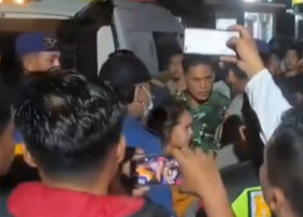 A murit alături de trei dintre copiii săi, la 13.000 de kilometri de casă. Cum s-a petrecut tragedia