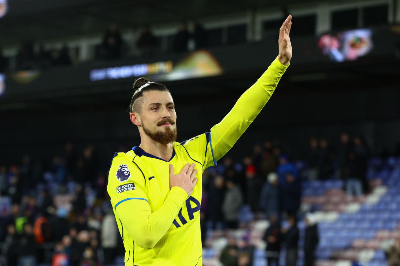 LONDON, UK - 28th Dec 2025: Radu Dragusin of Tottenham Hotspur acknowledges the fans after the Premier League match between Crystal Palace FC and Tottenham Hotspur FC at Selhurst Park (Credit: Craig Mercer/ Alamy Live News)