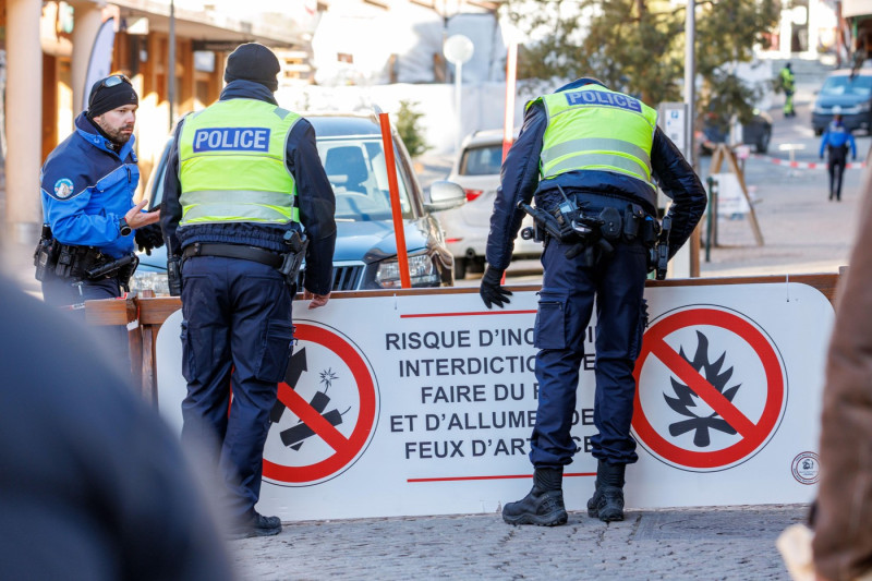 An explosive fire ripped through the nightclub Le Constellation in the Crans section of Crans-Montana in thecanton of Valais in Switzerland around 01:30 into the new year, killing several dozen (numbers yet to be confirmed) and injuring more than hundred