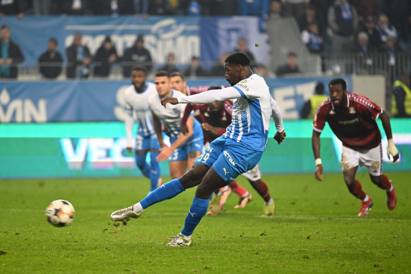 FOTBAL:UNIVERSITATEA CRAIOVA-RAPID BUCURESTI, SUPERLIGA SUPERBET (2.11.2025)