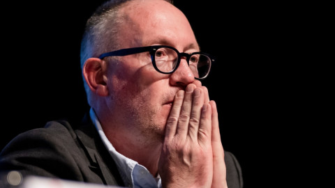 "Jignire!" Primarul stațiunii din Elveția nu s-a mai putut abține: "Cine sunteți voi să mă întrebați așa ceva?"