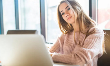 Escrocheria care se adaptează în funcție de victimă. E prea greu să mai fie oprită. Atat de ușor pici în plasă