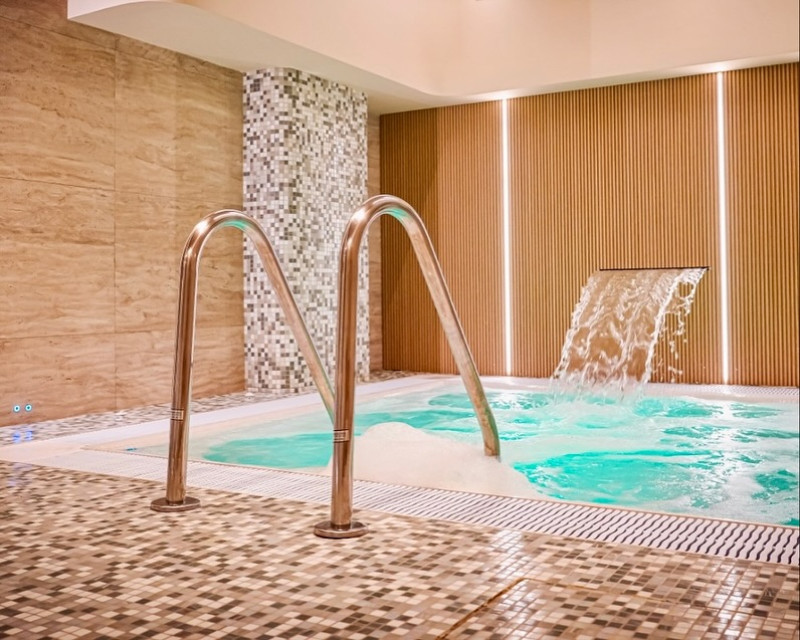 hotelsimonahalep.poianabrasov_1763470420_3768585493060319377_71152917564