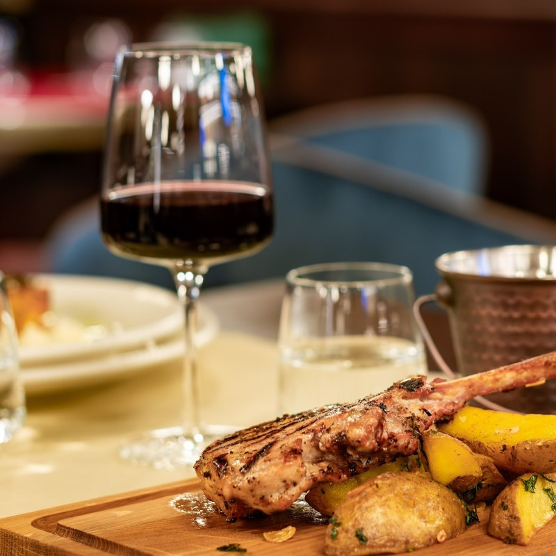 hotelsimonahalep.poianabrasov_1755181521_3699053166519725332_71152917564