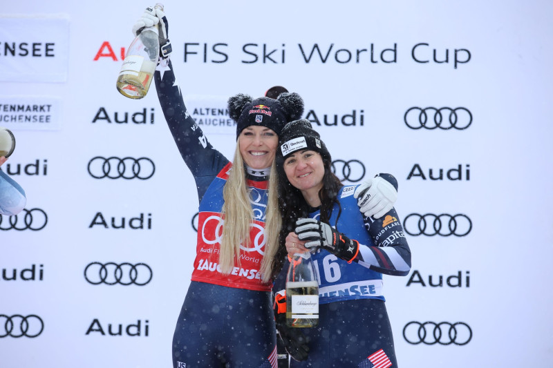 ALTENMARKT/ZAUCHENSEE, AUSTRIA, 10.JAN.26 - ALPINE SKIING - FIS World Cup, Downhill, ladies. The image shows Vonn Lindsey (USA, Head) and Wiles Jaqueline (USA, Rossignol).