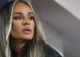 "Ce zice băiatul tau când vede asemenea poze?" Diana Munteanu, în costum de baie în zăpadă