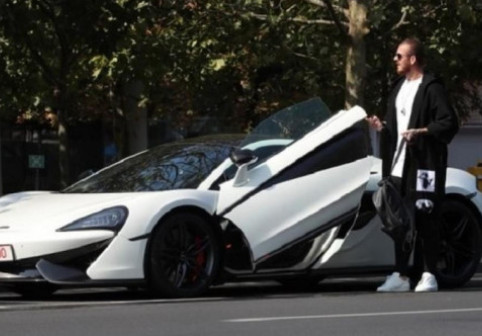 Fotbalistul de la FCSB care a făcut credit pentru a-și cumpăra un McLaren. Cât a putut să dea pe o mașină