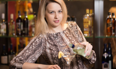 Ce se întâmplă în corpul tău dacă renunți timp de o lună la alcool? Intri în sevraj sau ți se schimbă viața?