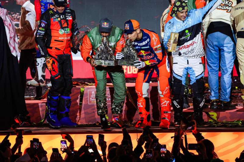 Podium du "DAKAR 2026" en Arabie Saoudite