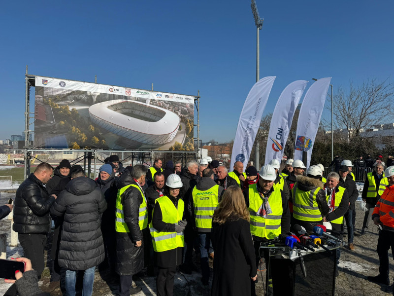 A început demolarea ”Stadionului Dinamo” / Foto: Digi Sport