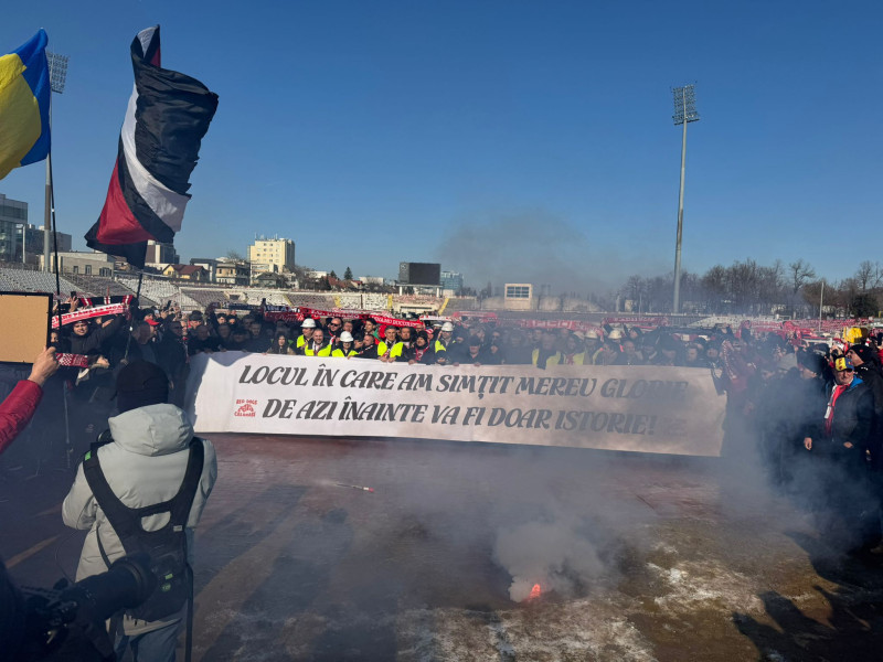 A început demolarea ”Stadionului Dinamo” / Foto: Digi Sport
