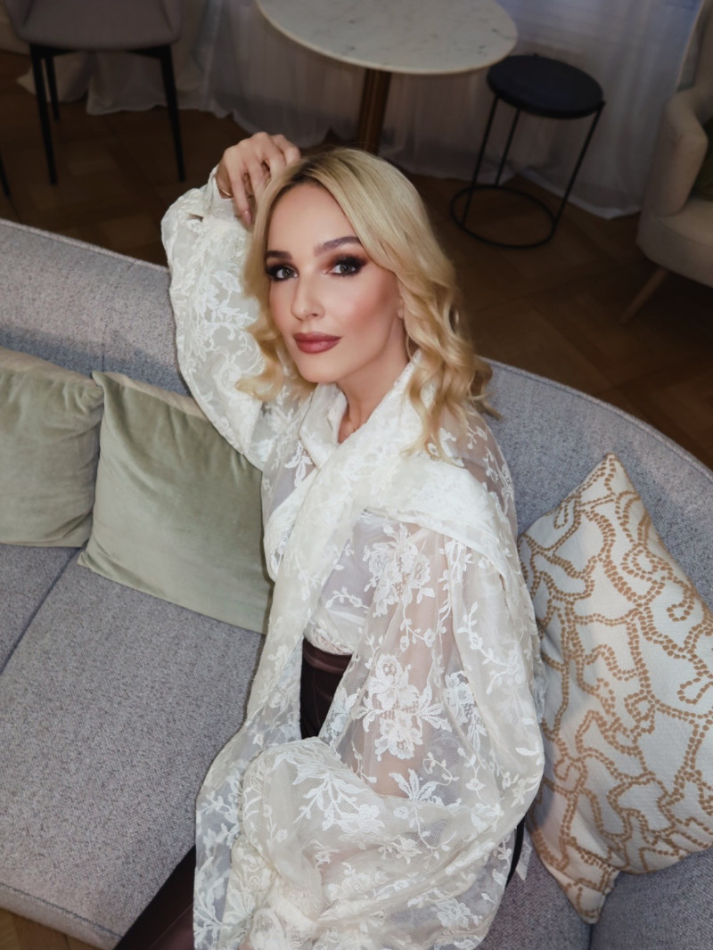 teodora_tompea_1764607451_3778123598591245820_9896631