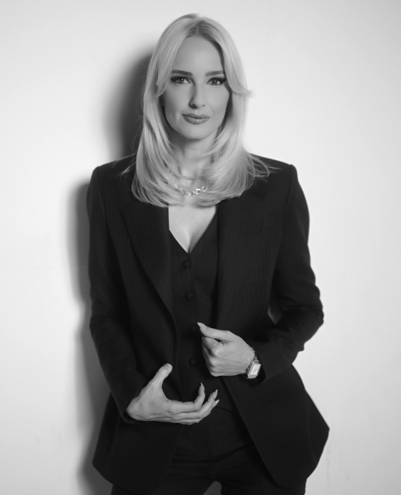 teodora_tompea_1765862088_3788644766955880644_9896631