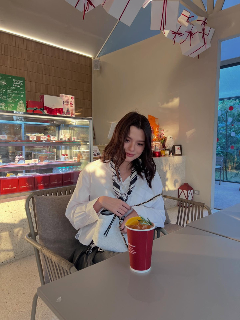 beccca_1766147951_3791046244744442326_1068148666