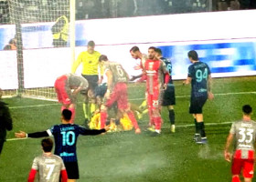 Cu vârf și îndesat! A venit "nota de plată", după scenele care l-au făcut pe Chivu să intre pe teren